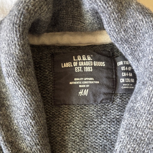 H&M Boys Gray Cardigan Size 4-6Y - Picture 3 of 6